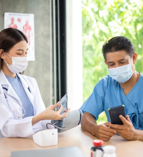 DOCTOR PATIENT WOMAN ELDER